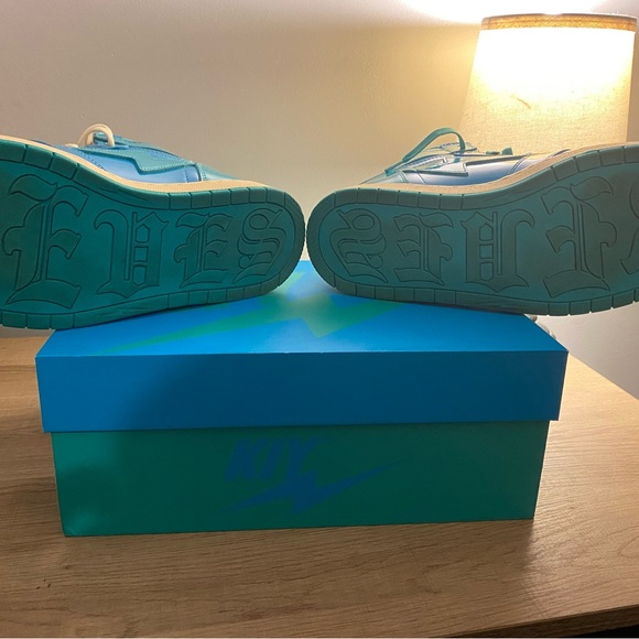 Kool Kia’s size 12 I’m willing tog to negotiate the price - Picture 9 of 9